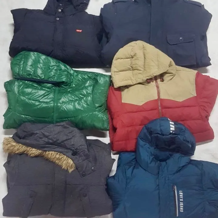 Branded Levi’s Puffer Jackets - 10 Pieces