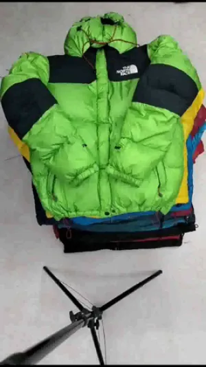 The North Face Puffer - 10 Pieces